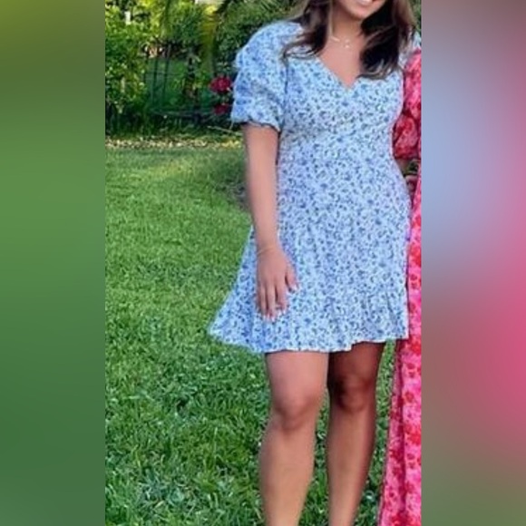 French Connection Birch Puff Sleeve Poplin Dress in Blue Floral - Picture 2 of 3